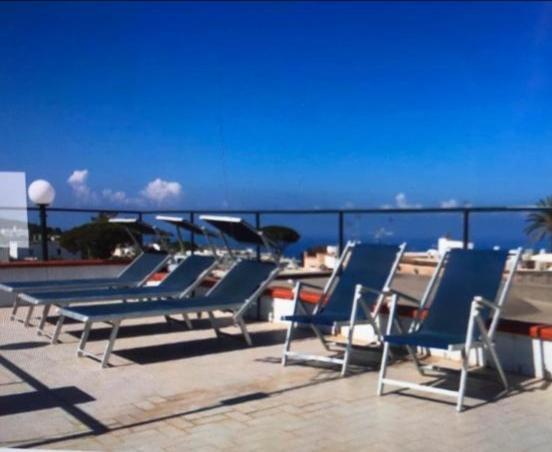 La Meraviglia Guest House 阿纳卡普里 外观 照片